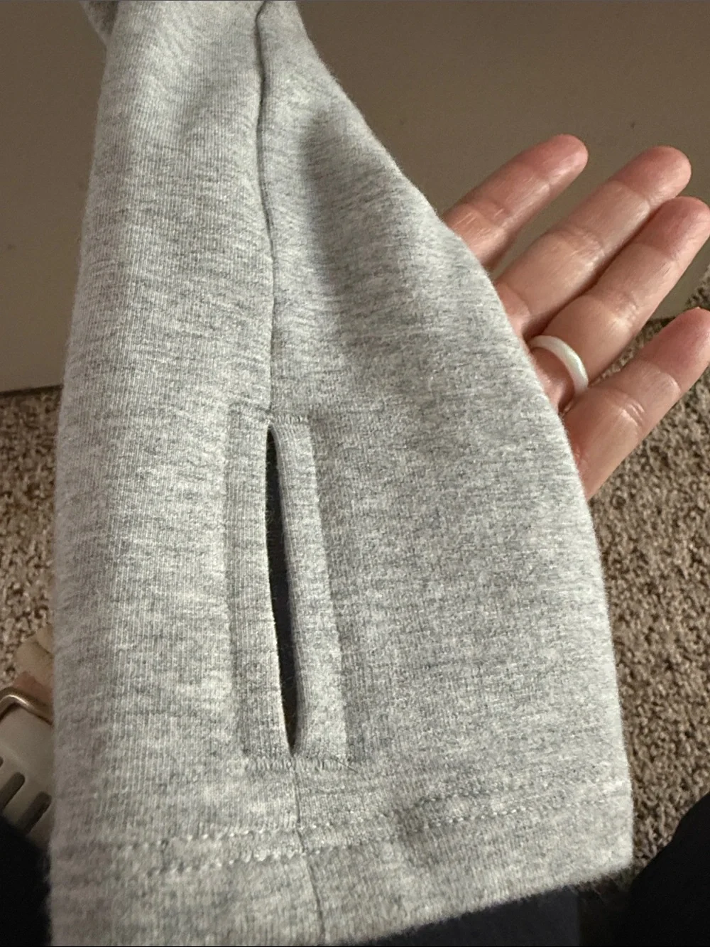 🩶 Alo Yoga Sway Crop Hoodie - Picture 9 of 10